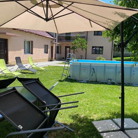 Amazing 1 Bed Flat Apartamento Craiova Exterior foto